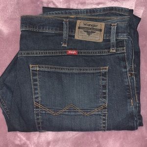Wrangler dark wash size 38x32